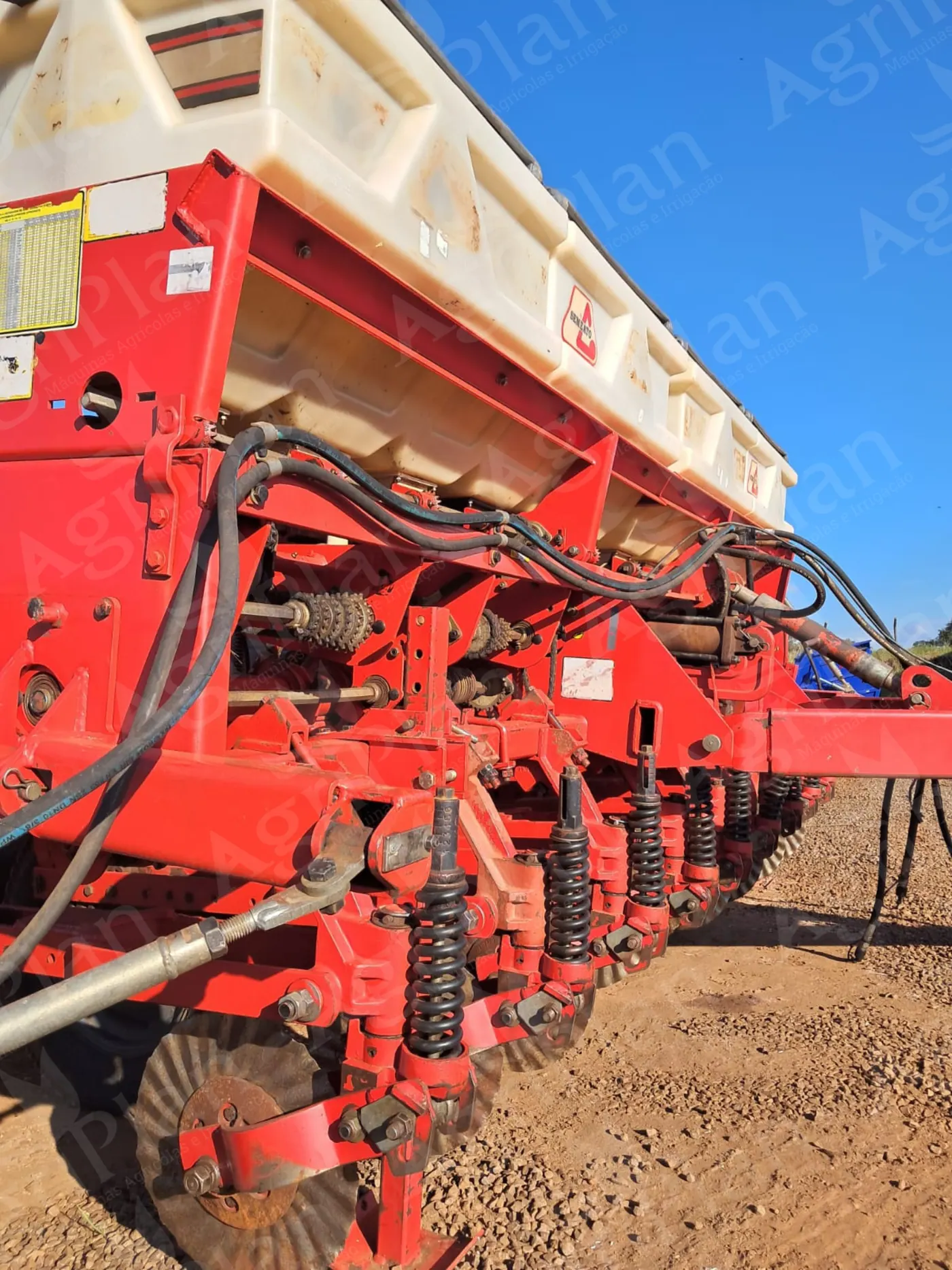 SEMEATO SOL 9 LINHAS - Código 420 na Concessionária Agriplan RS